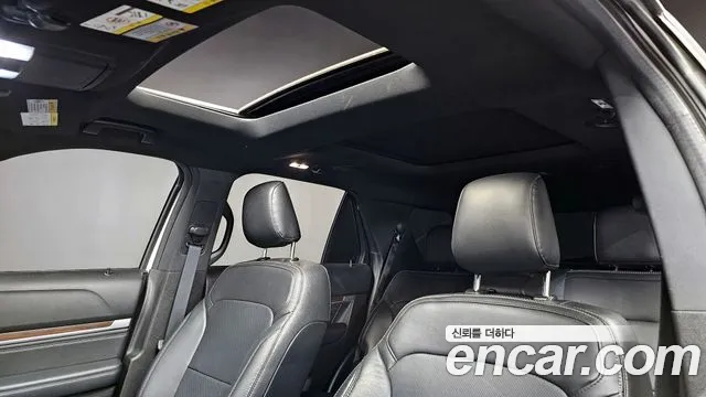 Ford Explorer 2019 — фото 19
