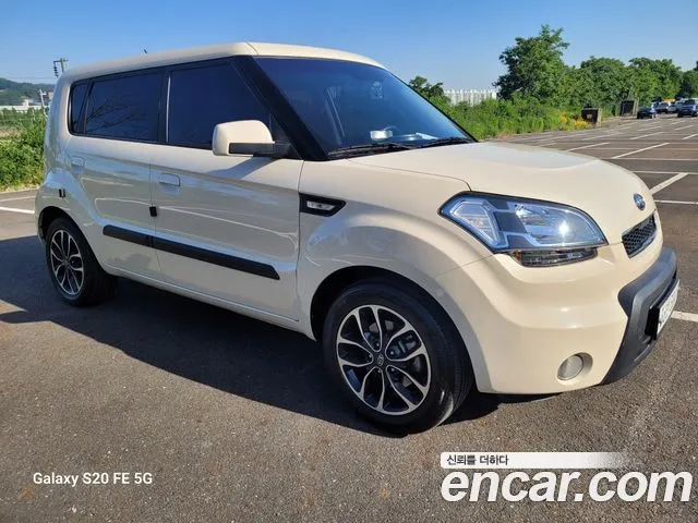 Kia Soul 2010 — фото 2
