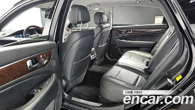 Hyundai Equus 2013 — фото 12