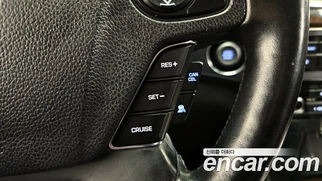 Hyundai Equus 2013 — фото 20