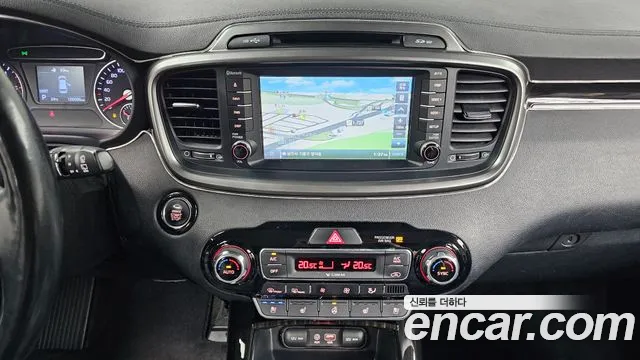 Kia Sorento 2018 — фото 16