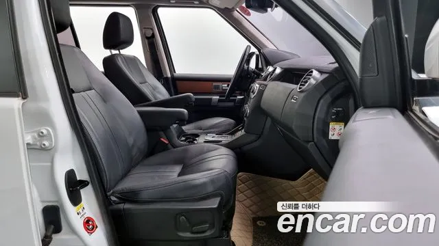 Land Rover Discovery 2016 — фото 10
