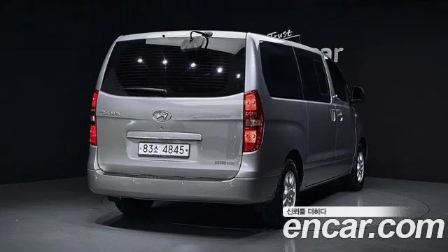 Hyundai Starex 2015 — фото 2