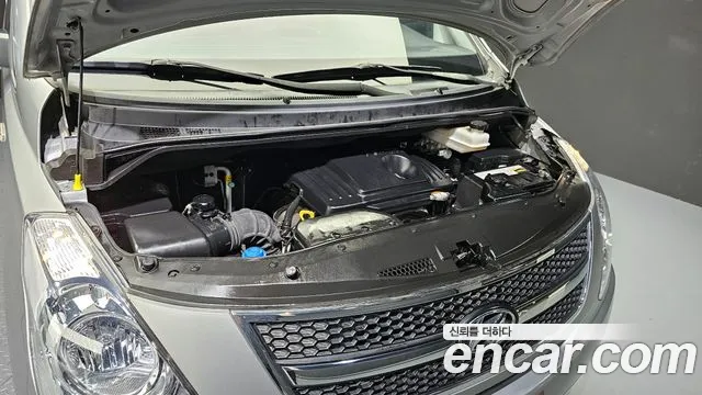 Hyundai Starex 2015 — фото 6