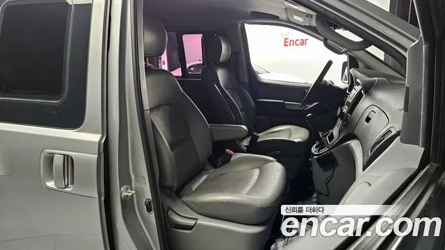 Hyundai Starex 2015 — фото 10