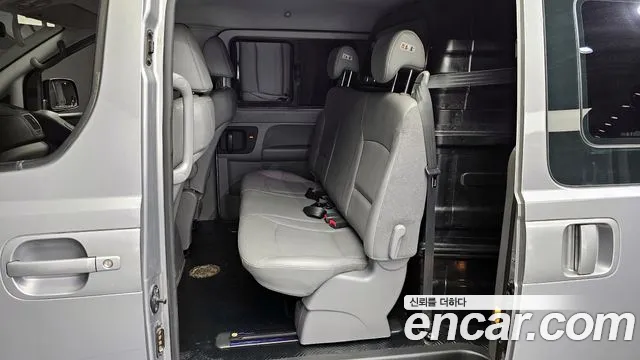 Hyundai Starex 2015 — фото 12