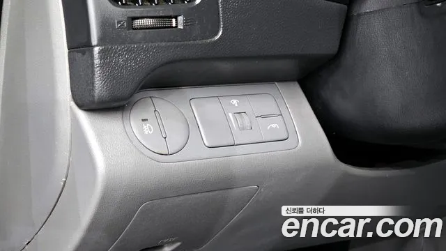 Hyundai Starex 2015 — фото 16
