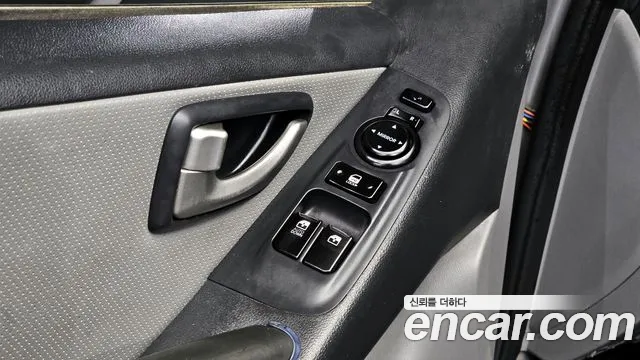 Hyundai Starex 2015 — фото 18