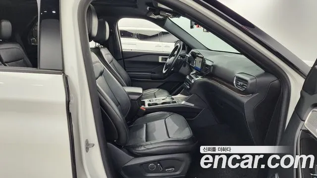 Ford Explorer 2020 — фото 11