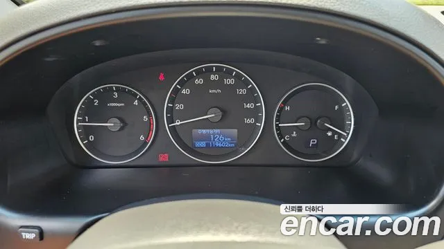 Hyundai Starex 2016 — фото 8