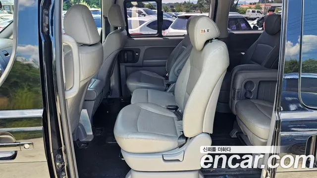 Hyundai Starex 2016 — фото 11