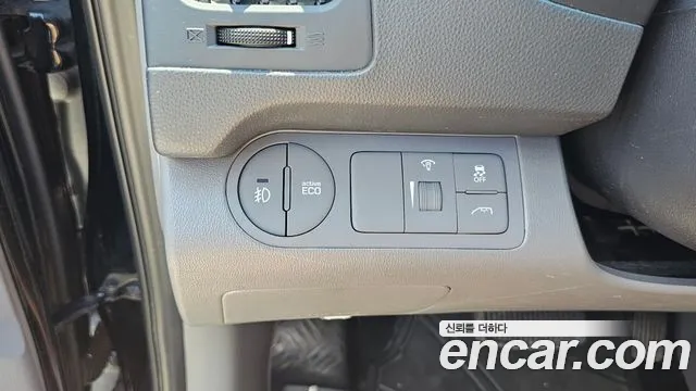 Hyundai Starex 2016 — фото 14