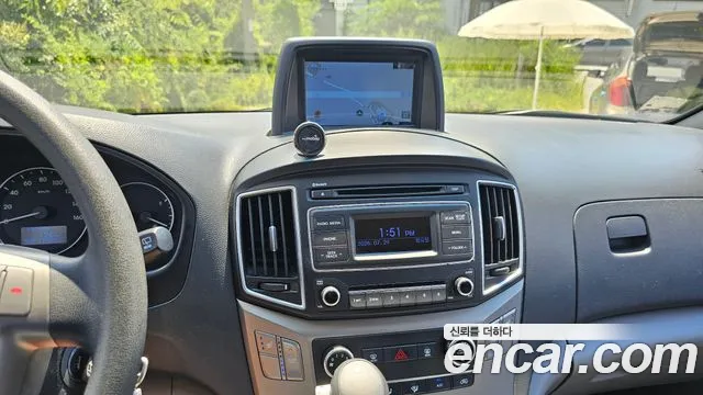 Hyundai Starex 2016 — фото 17
