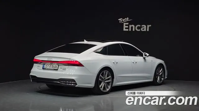 Audi A7 2021 — фото 2