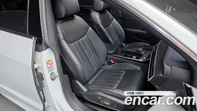 Audi A7 2021 — фото 12