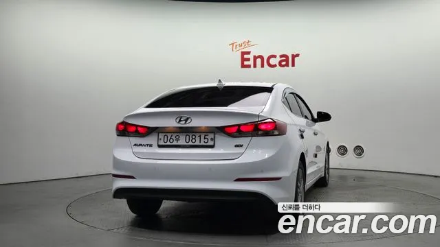 Hyundai AVANTE 2016 — фото 4