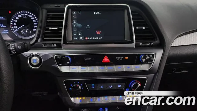 Hyundai Sonata 2019 — фото 19