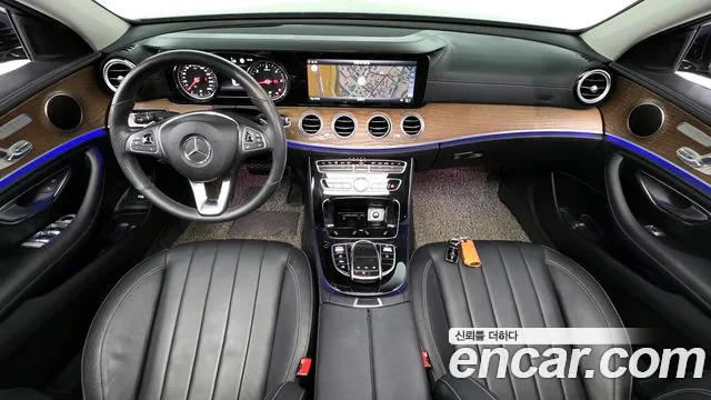 Mercedes-Benz E-Class 2017 — фото 7