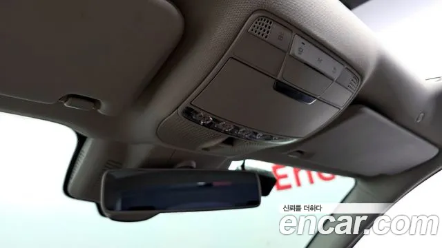 Mercedes-Benz E-Class 2017 — фото 17