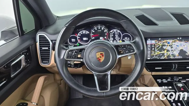 Porsche Cayenne 2019 — фото 13