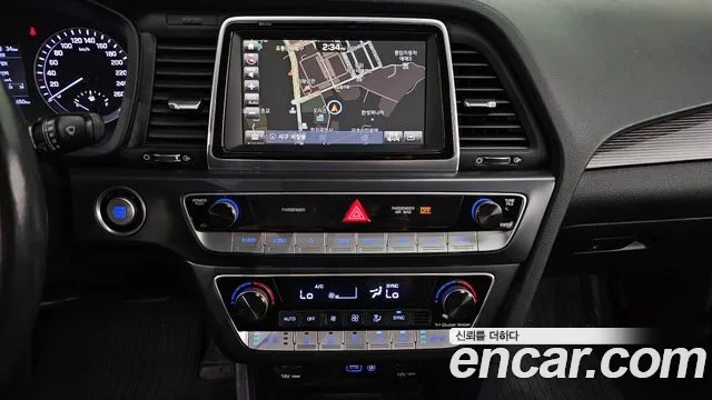 Hyundai Sonata 2018 — фото 15