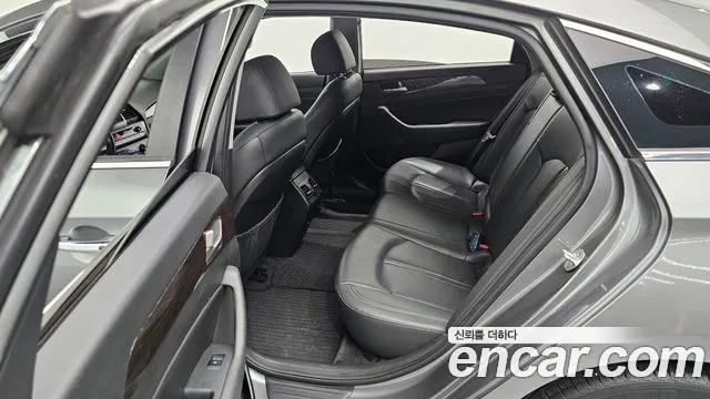 Hyundai Sonata 2018 — фото 18