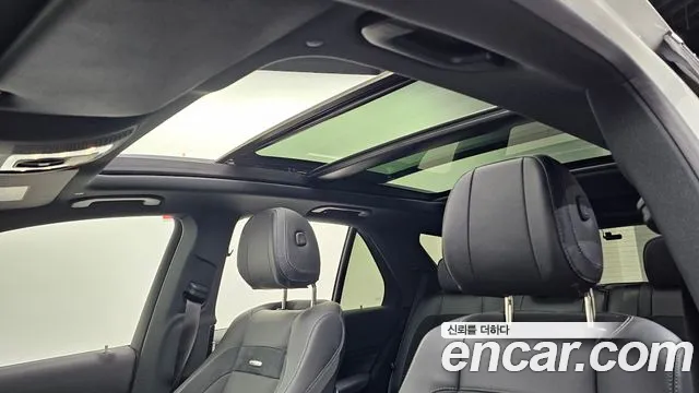 Mercedes-Benz GLE-Class 2023 — фото 19
