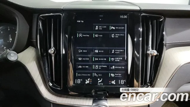 Volvo XC60 2020 — фото 16