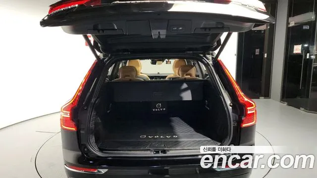Volvo XC60 2020 — фото 20
