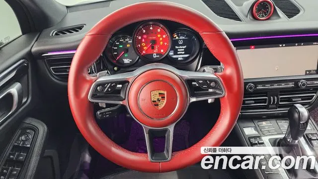Porsche Macan 2019 — фото 13