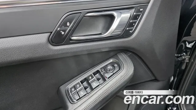 Porsche Macan 2015 — фото 13