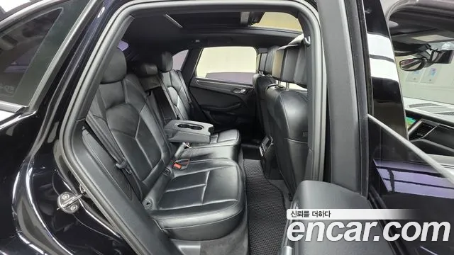 Porsche Macan 2015 — фото 19