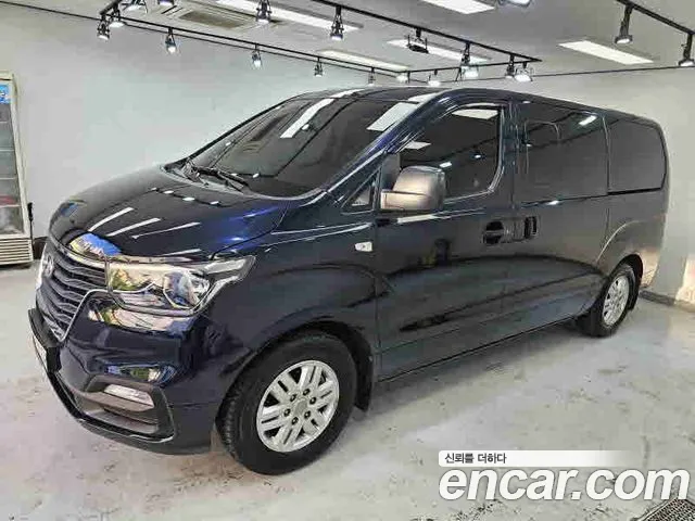 Hyundai Starex 2021 — фото 3