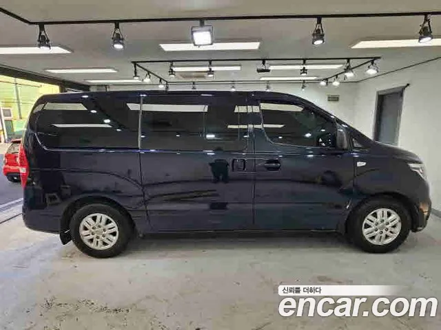 Hyundai Starex 2021 — фото 4