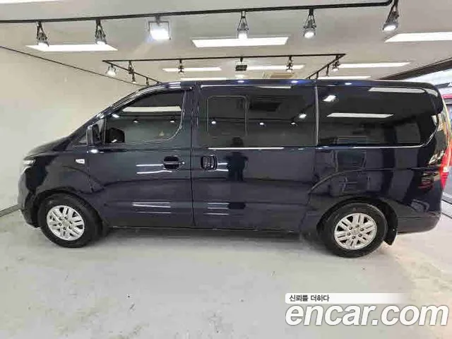 Hyundai Starex 2021 — фото 5