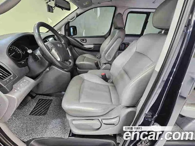 Hyundai Starex 2021 — фото 19