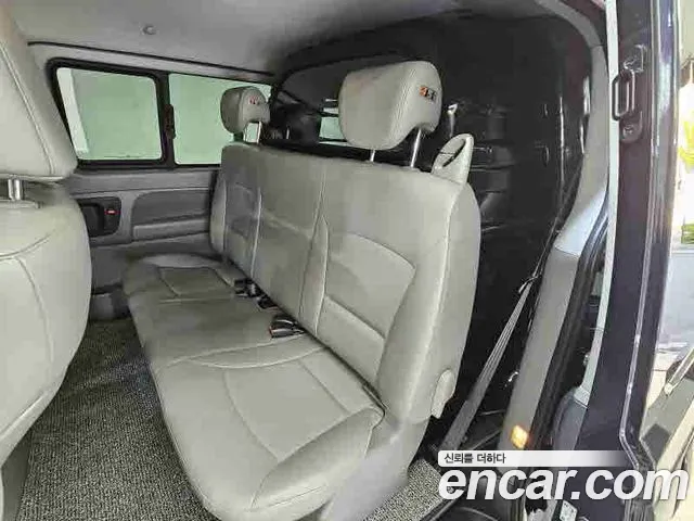 Hyundai Starex 2021 — фото 20