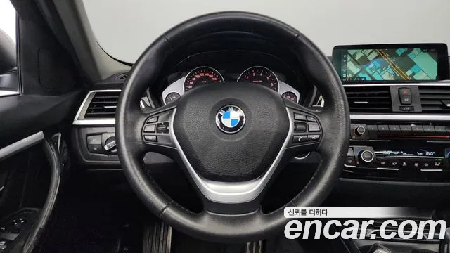BMW 3-Series 2017 — фото 13