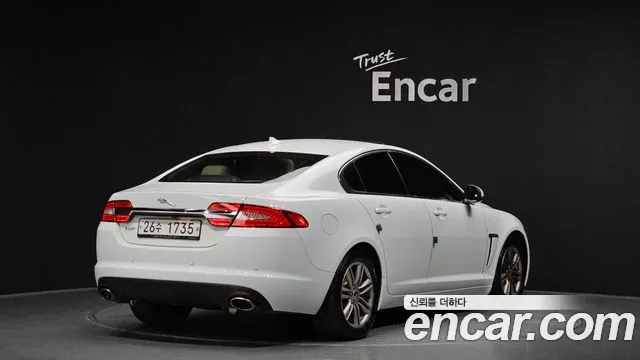 Jaguar XF 2013 — фото 2