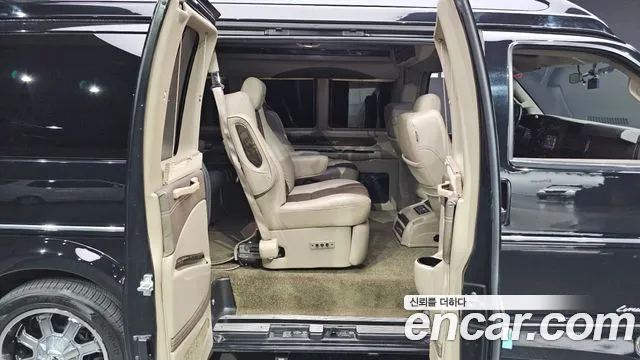 Chevrolet Express Van 2017 — фото 12