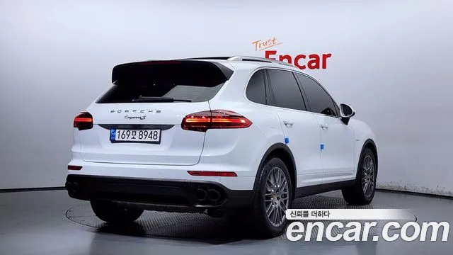 Porsche Cayenne 2016 — фото 2