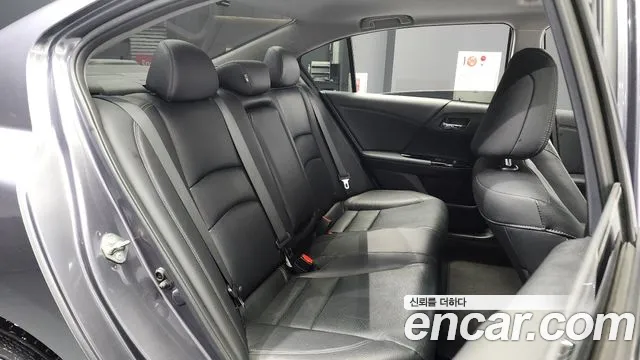Honda Accord 2017 — фото 12