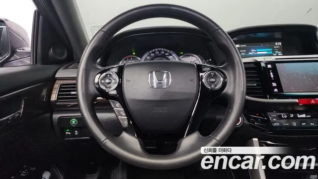 Honda Accord 2017 — фото 13