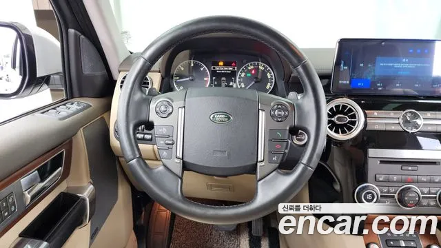 Land Rover Discovery 2016 — фото 13