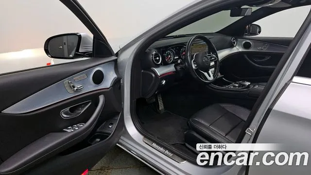 Mercedes-Benz E-Class 2020 — фото 10