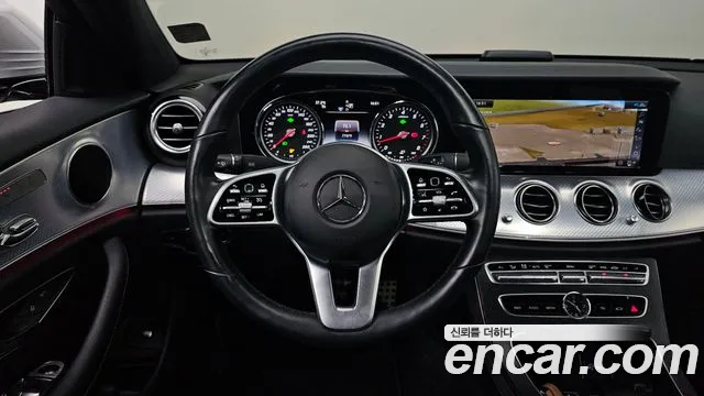 Mercedes-Benz E-Class 2020 — фото 14