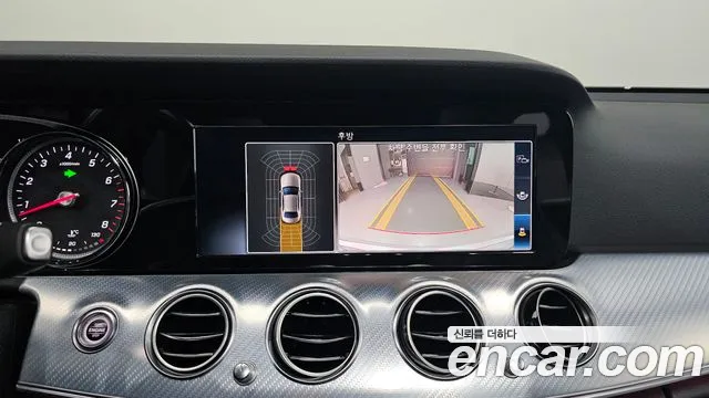 Mercedes-Benz E-Class 2020 — фото 16