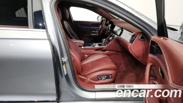 Bentley Flying Spur 2020 — фото 11