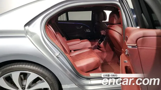 Bentley Flying Spur 2020 — фото 12