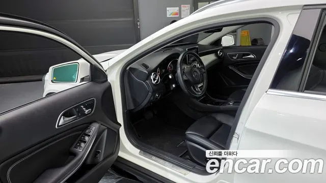 Mercedes-Benz GLA-Class 2018 — фото 10
